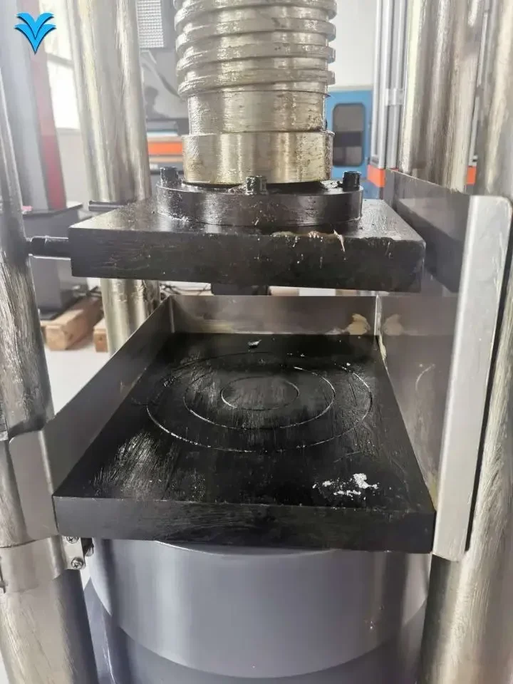 Machines manuelles d'essai de compression de béton de machine d'essai de résistance à la compression du béton 2000KN