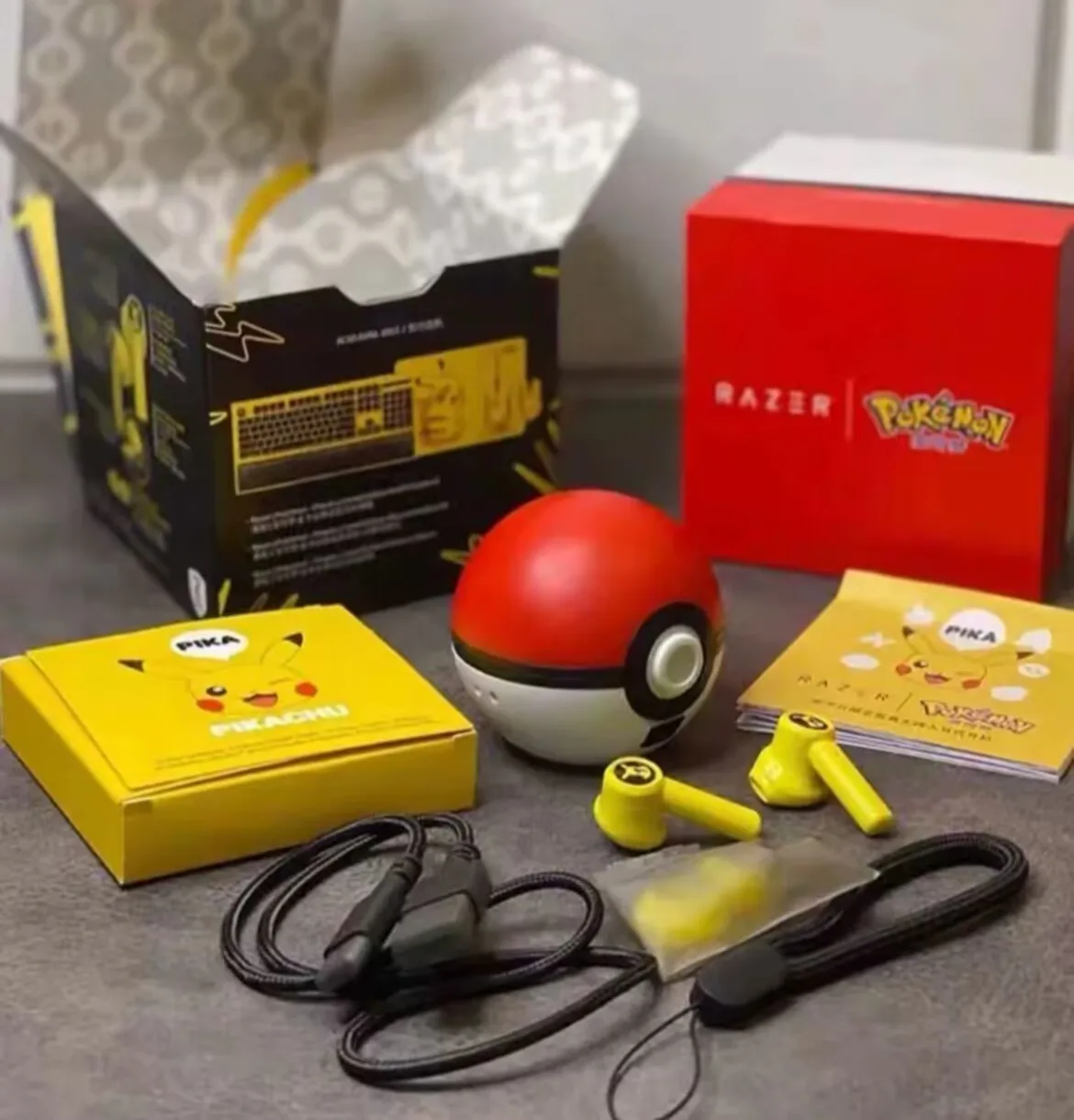 Ecouteurs-sans-fil-officiels-razer-pikachu-true-casque-de-jeu-avec-etui-poke-ball-a-suppression-de-bruit-cadeau-ideal-pour-les-fans-pokemon
