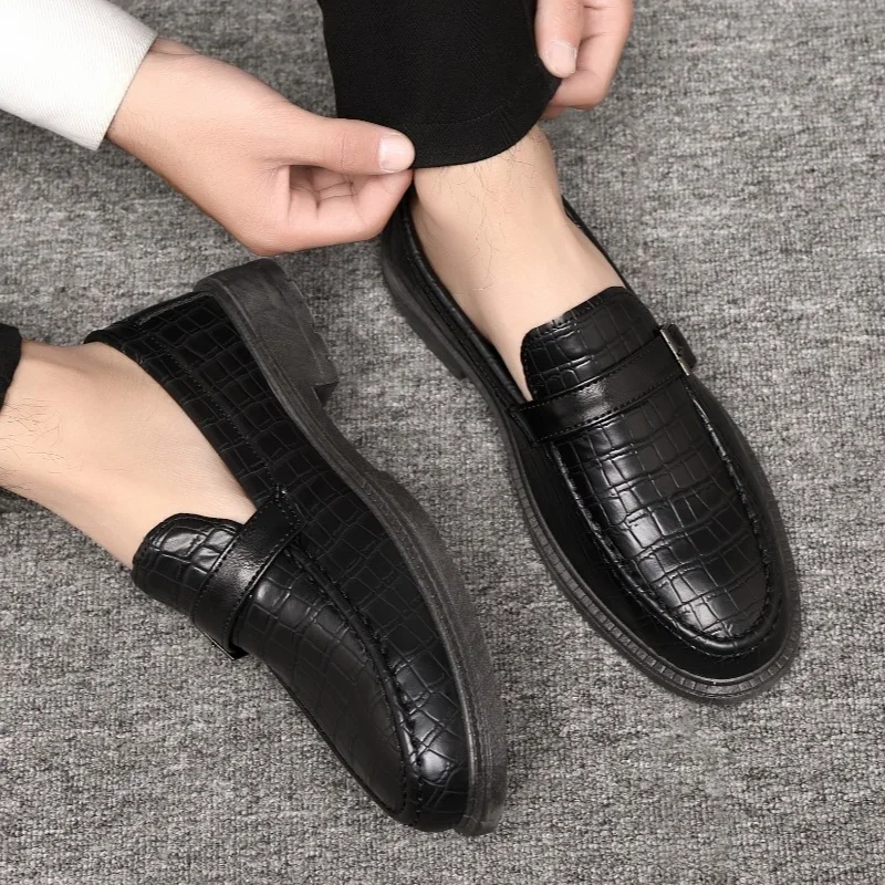 Men Thick Soled Loafers Leather Shoes Thick Soled Round Toe Men Casual Shoes Comfortable Classic Leather Shoes