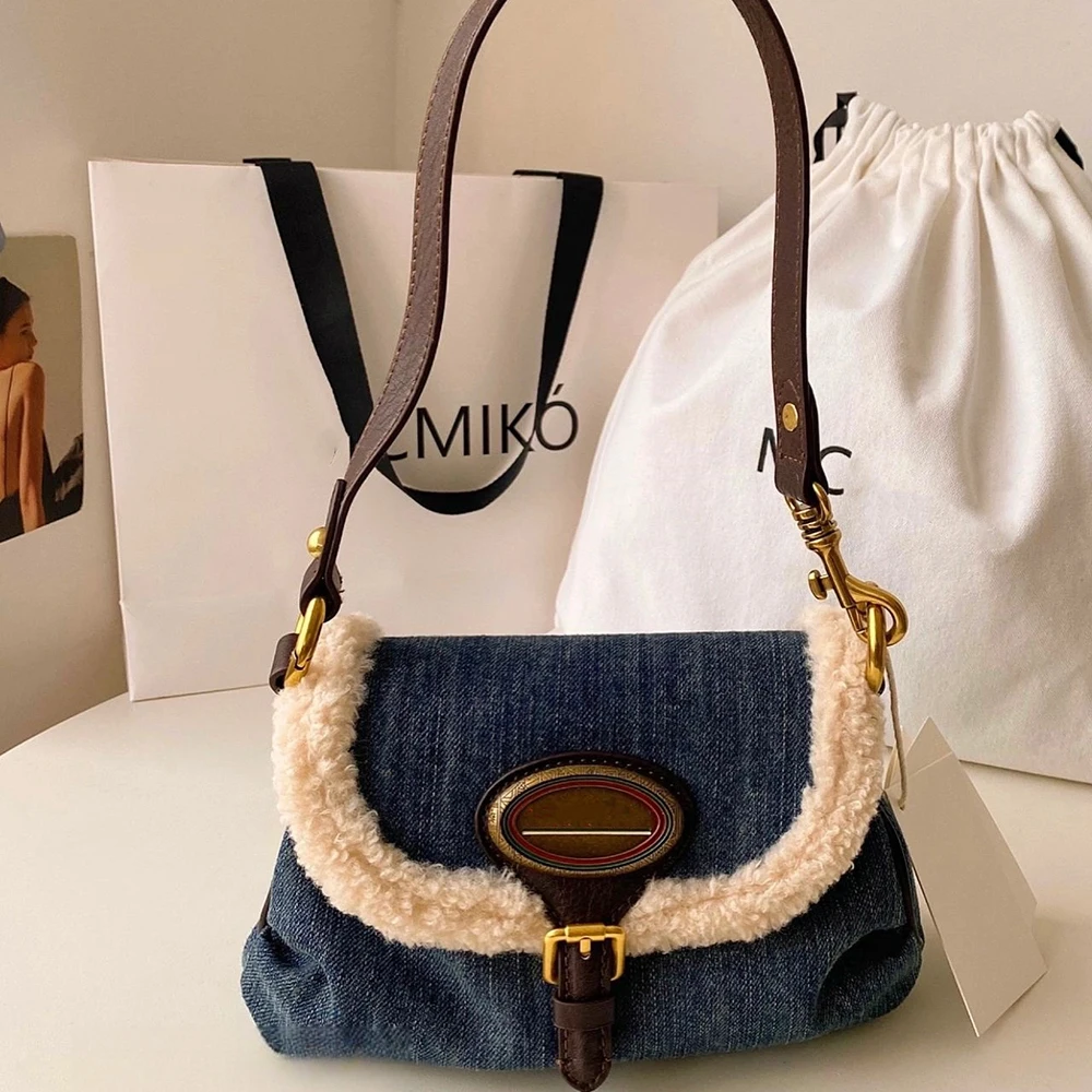 bolsa-crossbody-de-tecido-de-emenda-jeans-pacote-de-combinacao-de-bloqueio-de-cor-azul-e-branco-bolsa-de-axila-design-exclusivo-bolsa-mensageiro