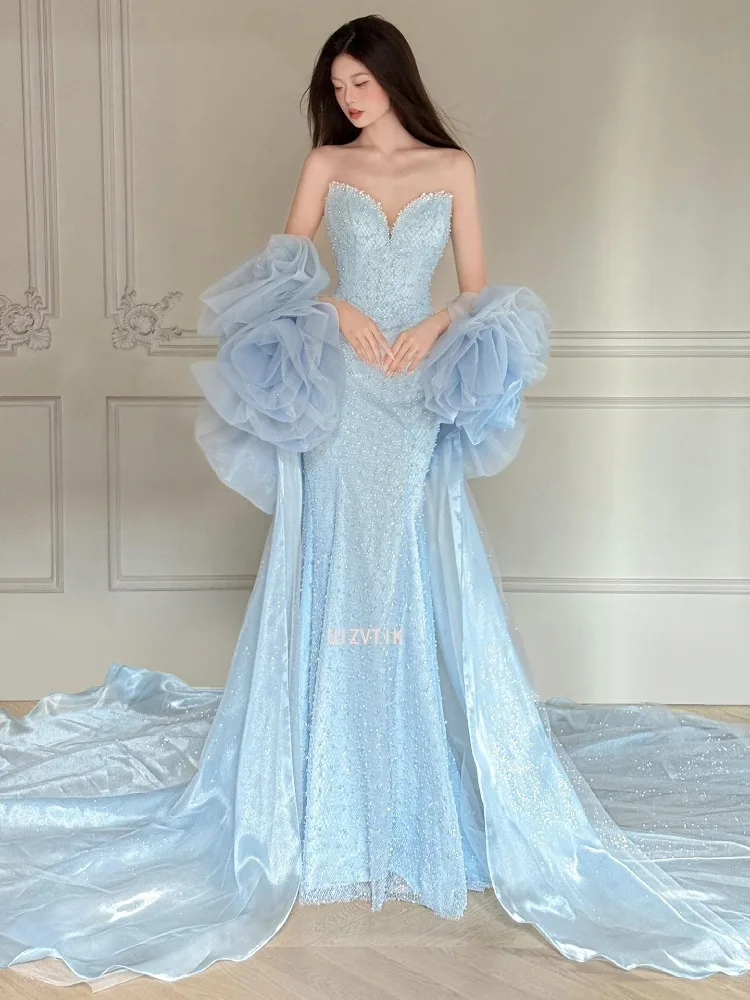 Gaun Malam Biru Mewah untuk Wanita Gaun Selebriti Kereta Sapu Putri Duyung Tamu Pernikahan Manik-manik Gaun Kristal Payet Gaun Gala