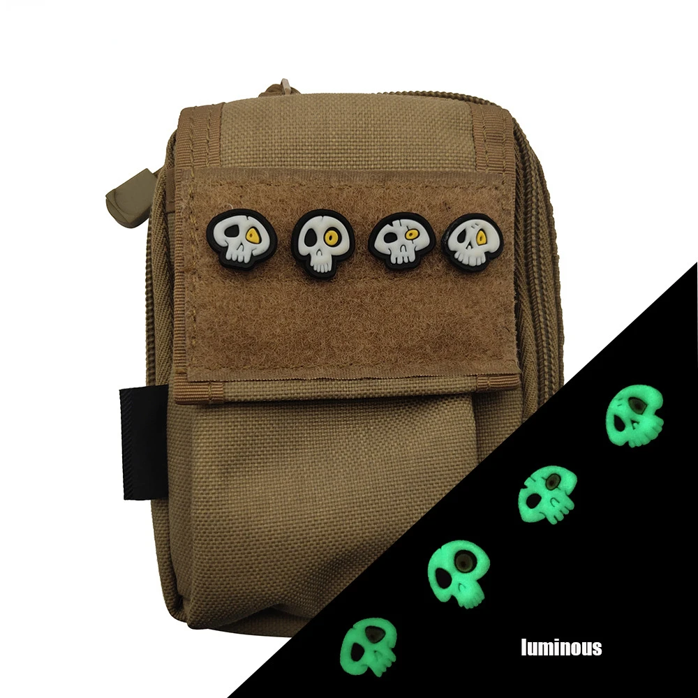 Mini PVC Skull Badge Nightlight Skull Head Tactical Hook and Loop Patches Small Backpack Hats Decorative Sticker