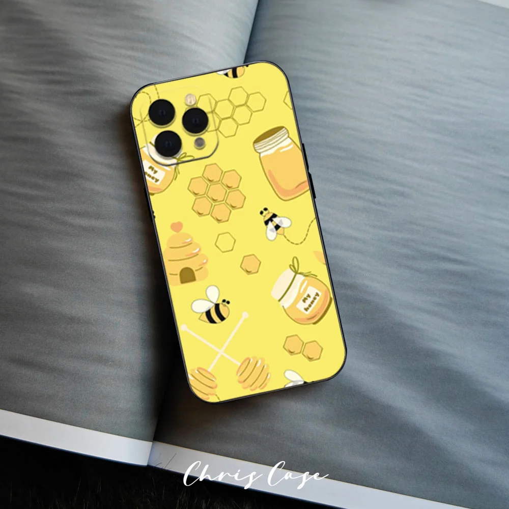 Phone Case For iPhone Honey Bee Cute 12 11 13 14 15 16 Max Pro Plus Black Soft Silicone Cover