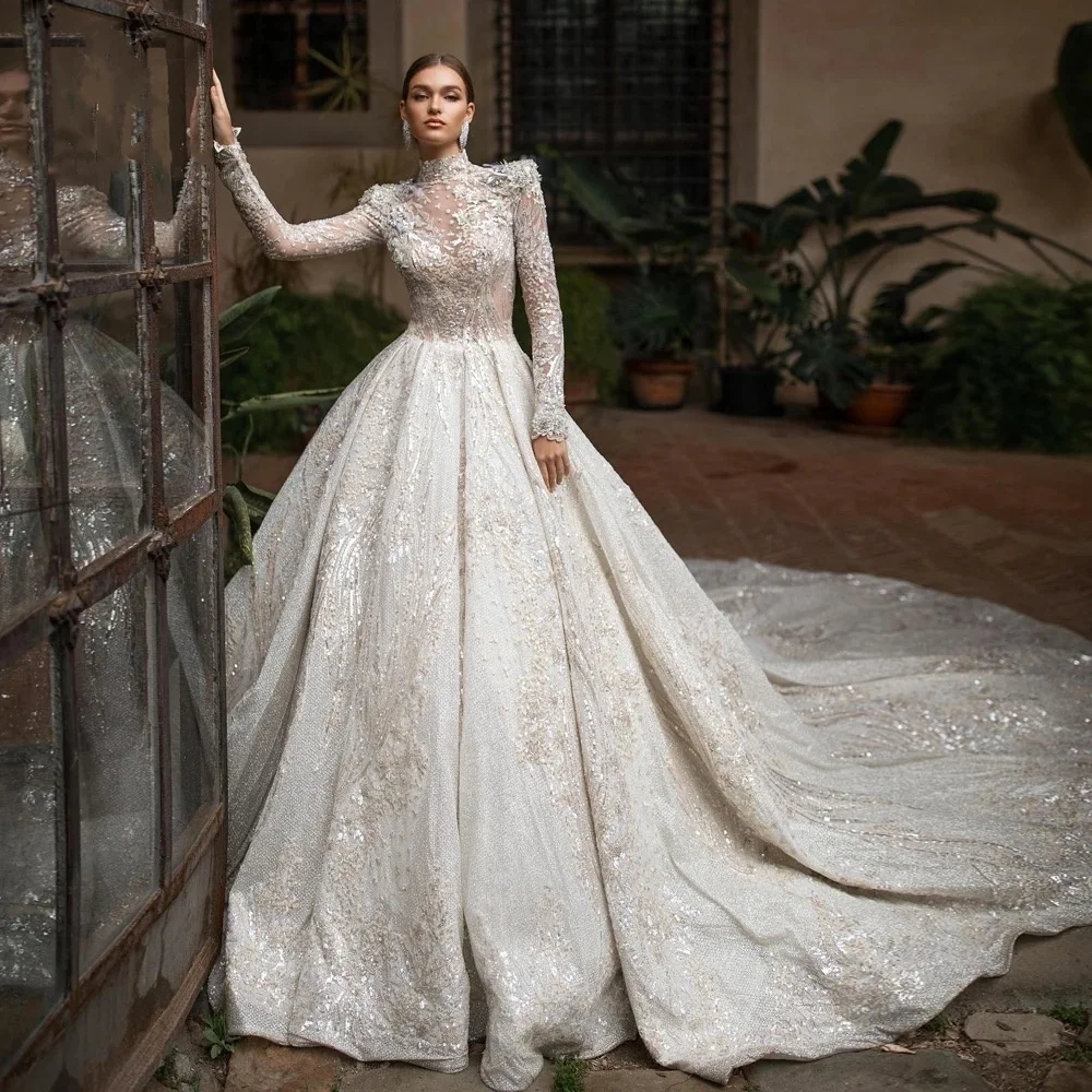 Abiti da sposa reali con collo alto Una linea di applicazioni di pizzo Abito da sposa su misura Abito da sposa da donna Vestido De Novia personalizzato