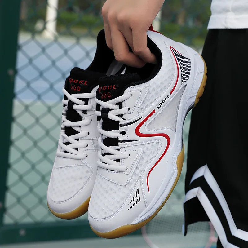 

New badminton shoes spring and autumn men's and women's breathable tennis shoes student competition table tennis shoes