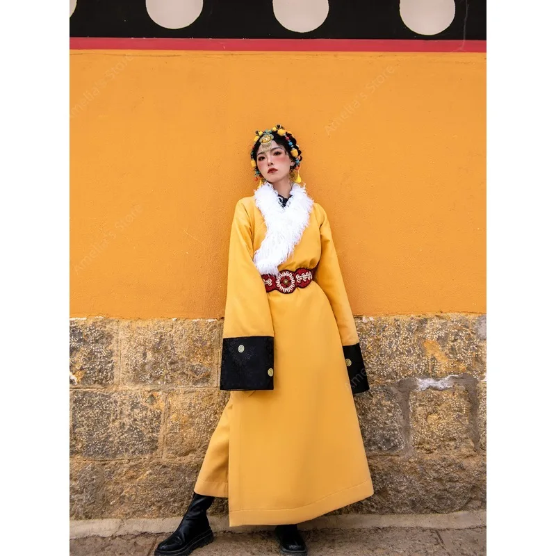 

Traditional Yellow Tibetan Chuba for Women Ethnic Style Robe with White Fur Collar Performance Costume and Travel Outfit