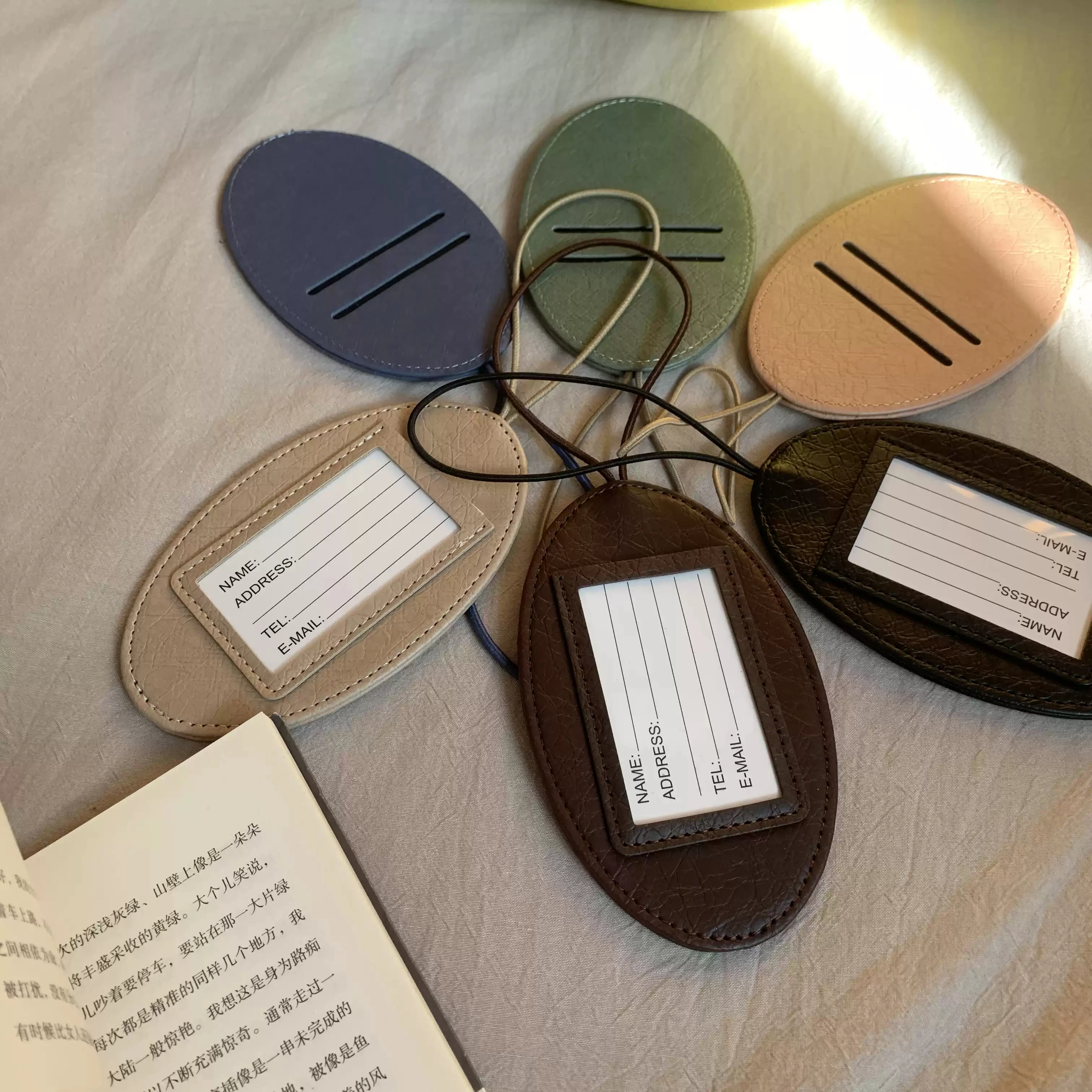 

Long-Lasting Durable Build & Eye-Catching Colorful Options – Lightweight Design for Easy Baggage Identification