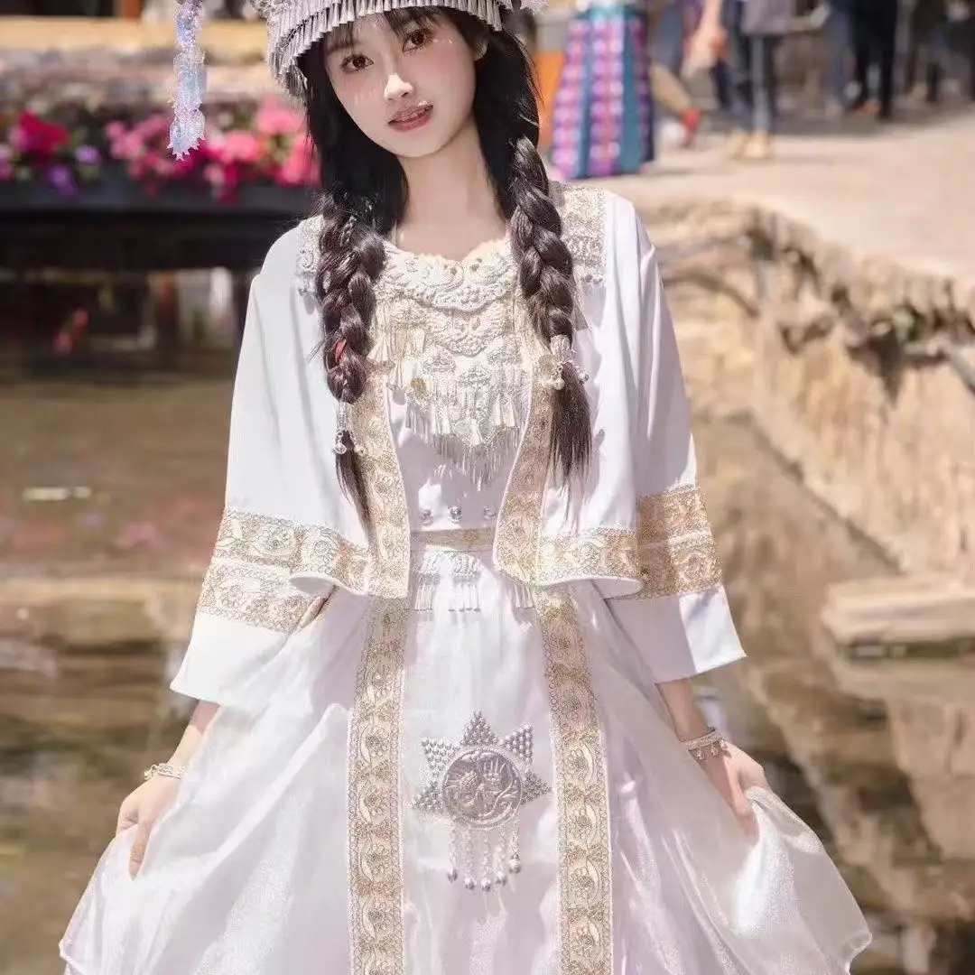2026 Spring New Hmong Costume Women's Traditional Chinese Clothes Carnival Miaojiang Girls Cosplay Costume Han Suits Female