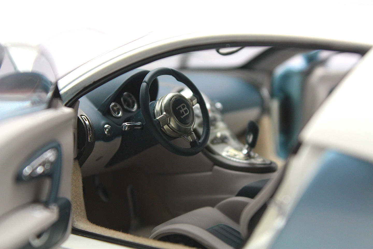 Autoart 1:18 Veyron 16.4 أبيض أزرق محاكاة طبعة محدودة جميع سبيكة معدنية مفتوحة ثابتة لعبة مجسمة هدية #4