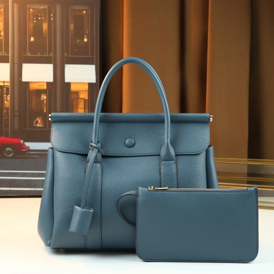 Sophisticated Luxury Designer Diaper Bag Women Fashionable Leather Tote Large Capacity Elegant Crossbody Shoulder Bag Chic
