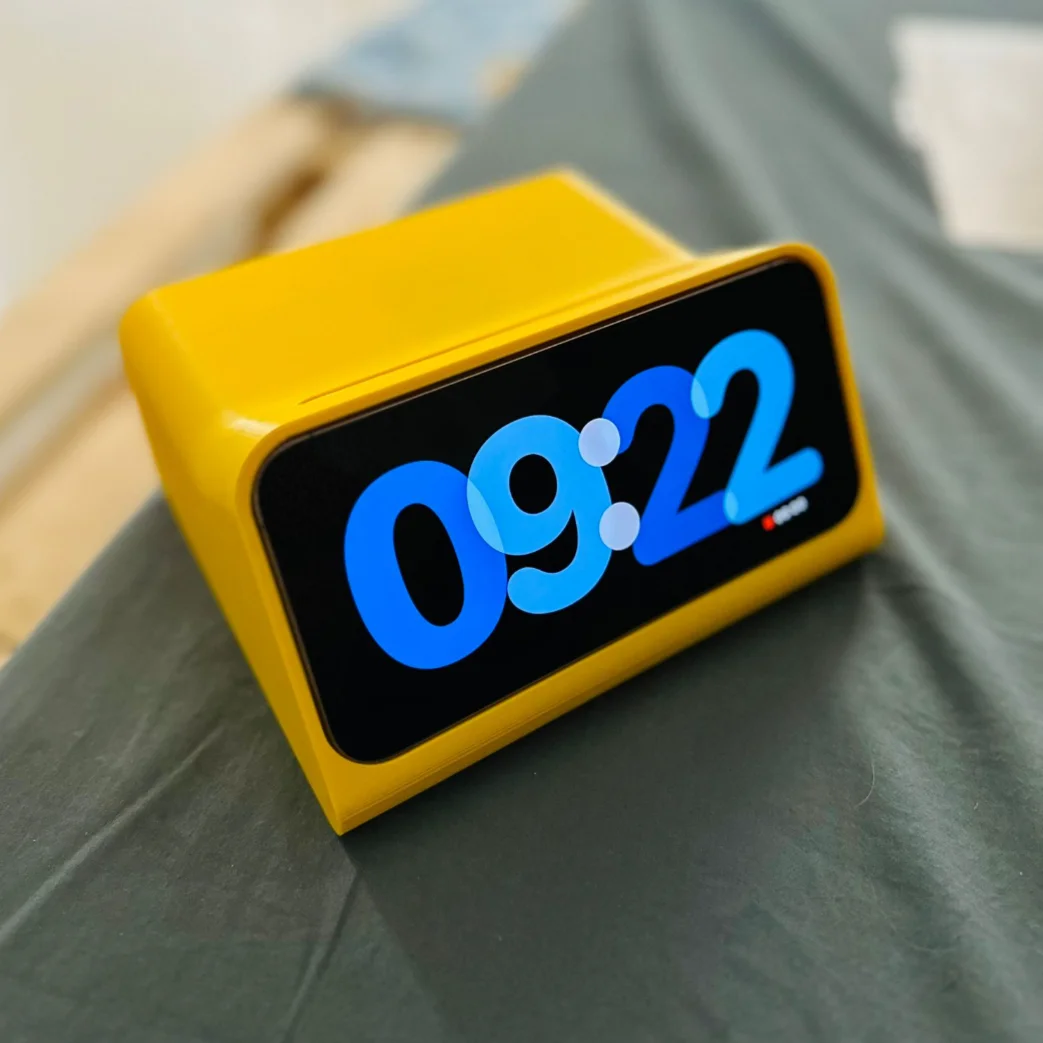 Desktop Clock 3 in 1 Magnetic Magsafe Fast Wireless Charger Phone Stand For iPhone 12 13 14 15 Standby Mode