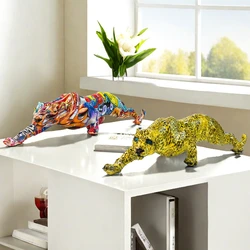 YuryFvna Modern Polyresin Cheetah Figurine Home Decor Realistic Antique Classical Leopard Statue Living Room Decor Ornament
