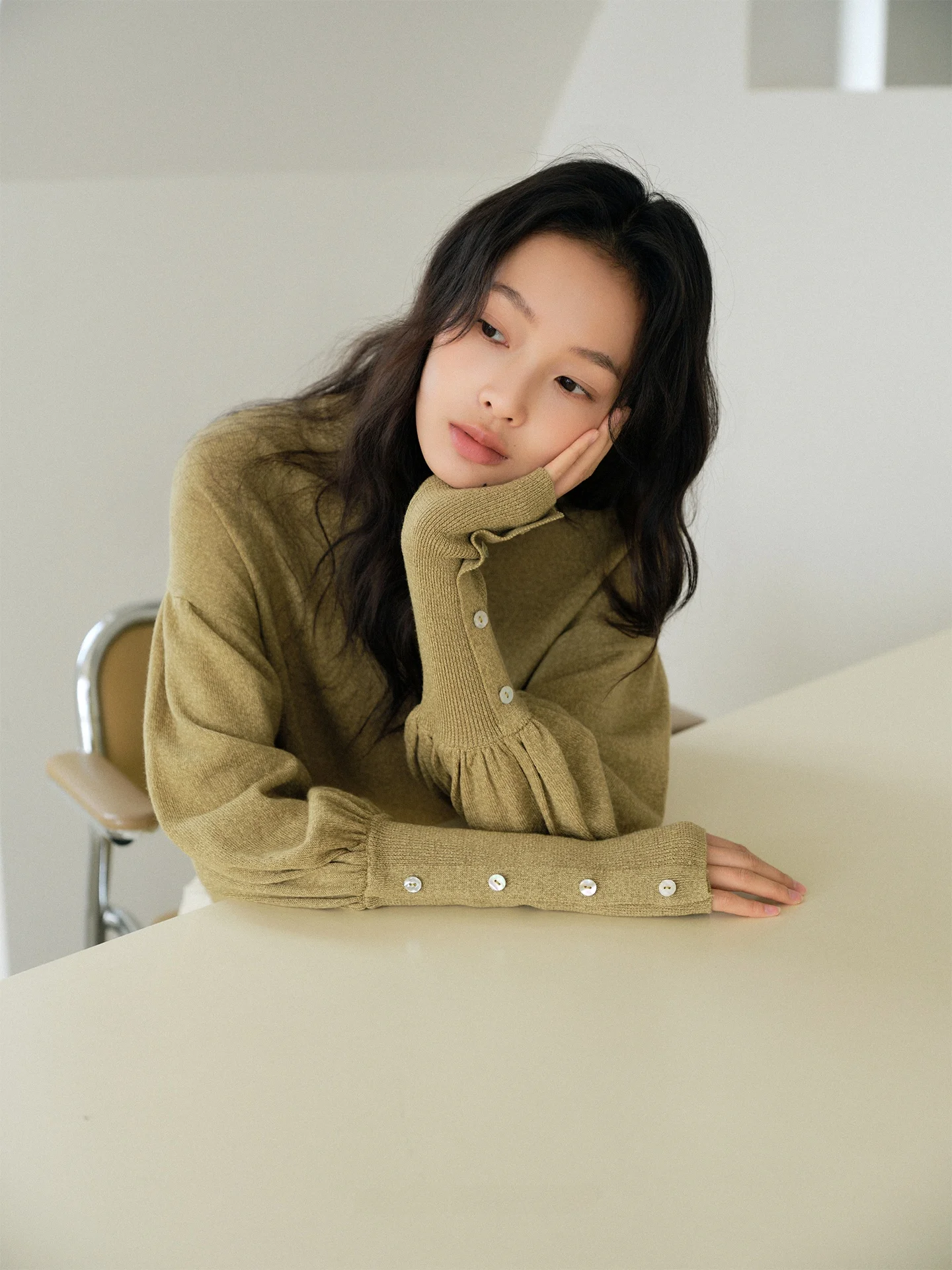 

Вязаный свитер из шерсти и бумажной пряжи с длинными рукавами-фонариками, повседневный свободный крой, женская мода Весна 2026