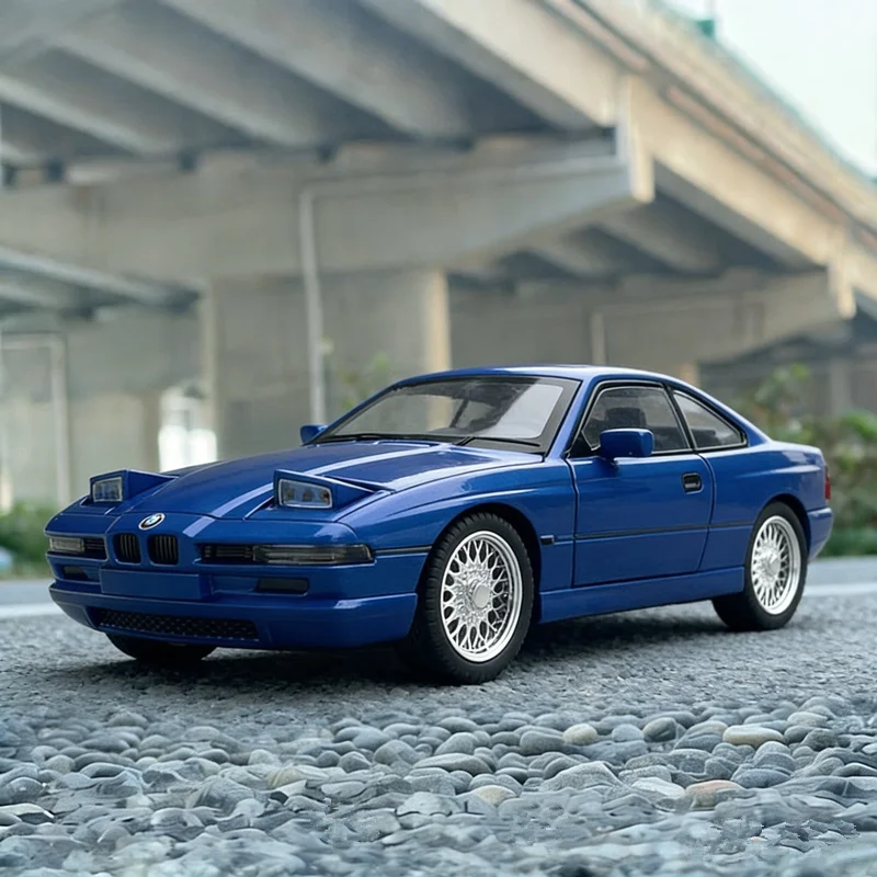 

Модель спортивного автомобиля 1:24 850 CSI E31 Coupe из сплава, литая под давлением, классическая гоночная машина, модель с имитацией звука и света, детская игрушка, подарок