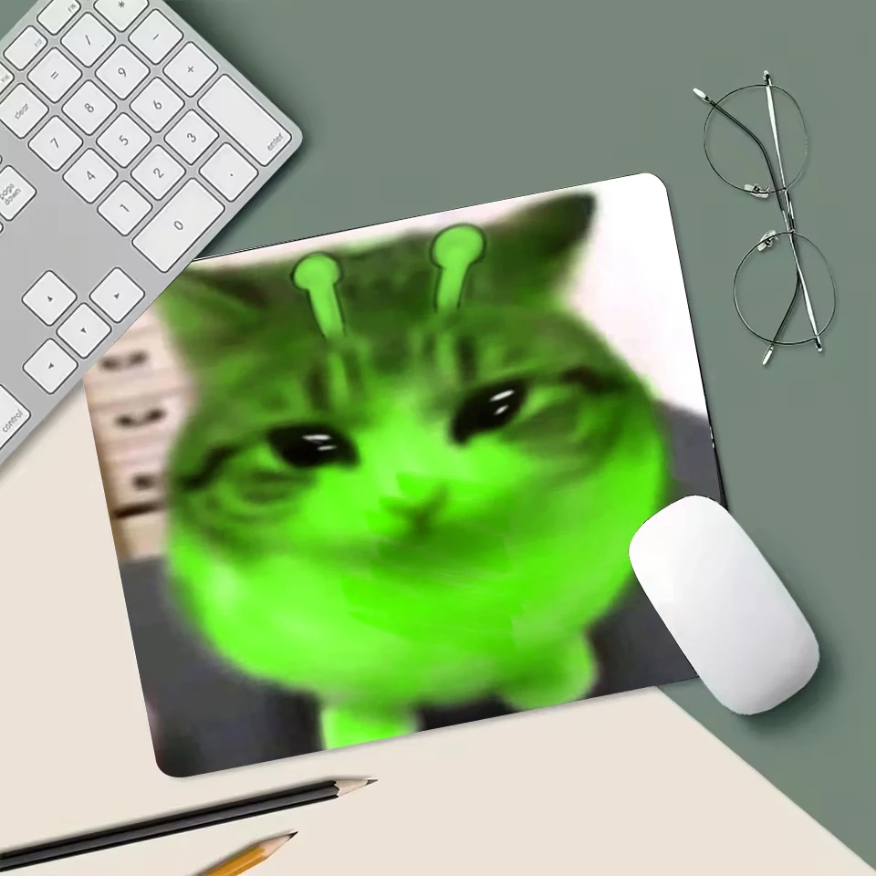 Alien Cat Meme Mouse Pad - Quirky Non-Slip Color Edge Portable Mat for Laptop Office & Gaming Kawaii Cat Desk Mat