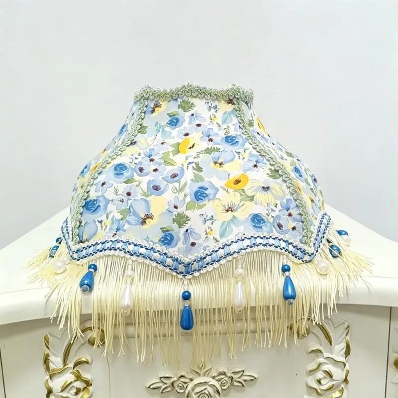 Rose-Patterned Fabric Light Shade with Scalloped Flared Fringe and Bead Accents for Wall-Mounted and Tabletop Y5GB
