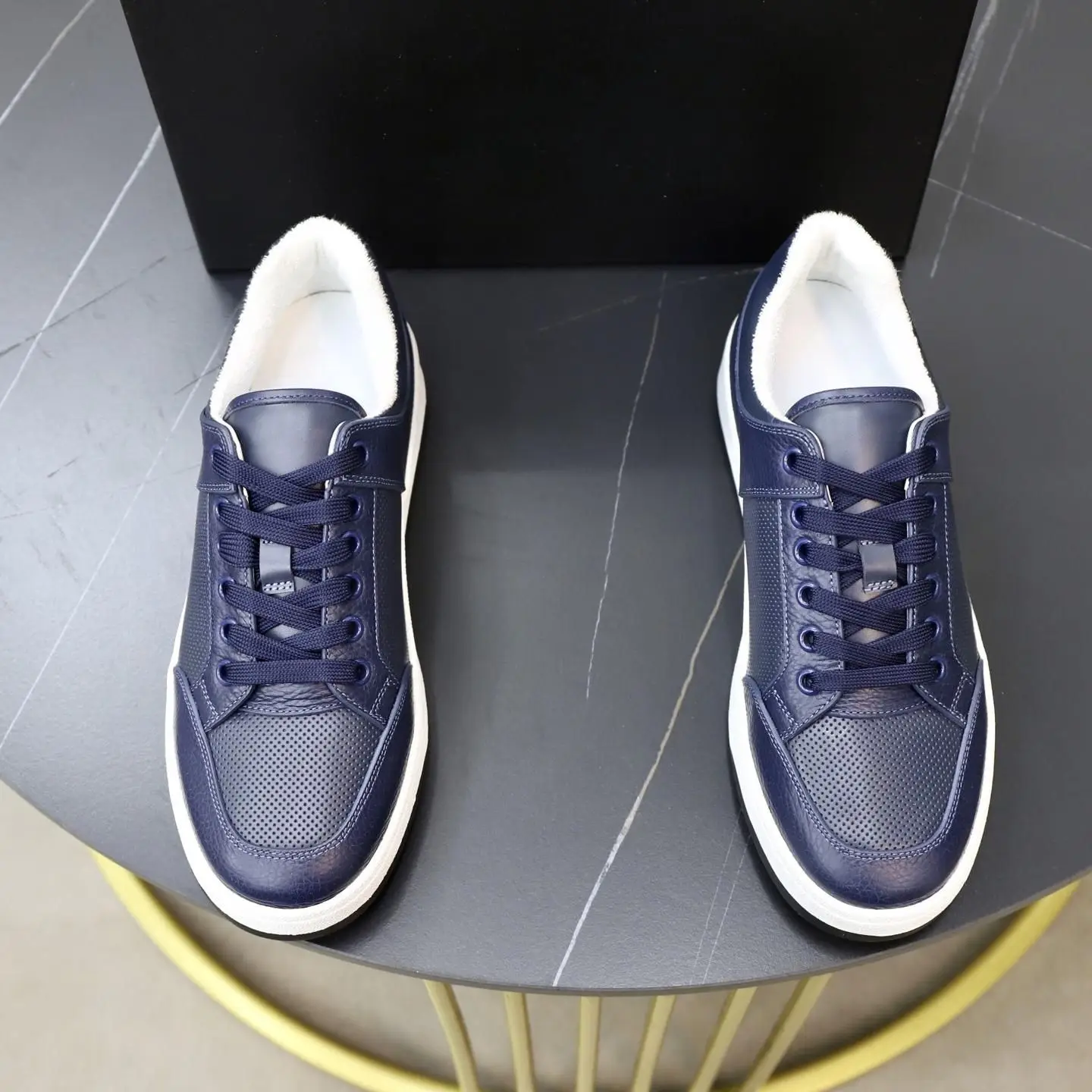 Unisex Fashion Lace Up Board Sneakers Two Tone Navy Leather Design Flat White Sole All Match Street Footwear