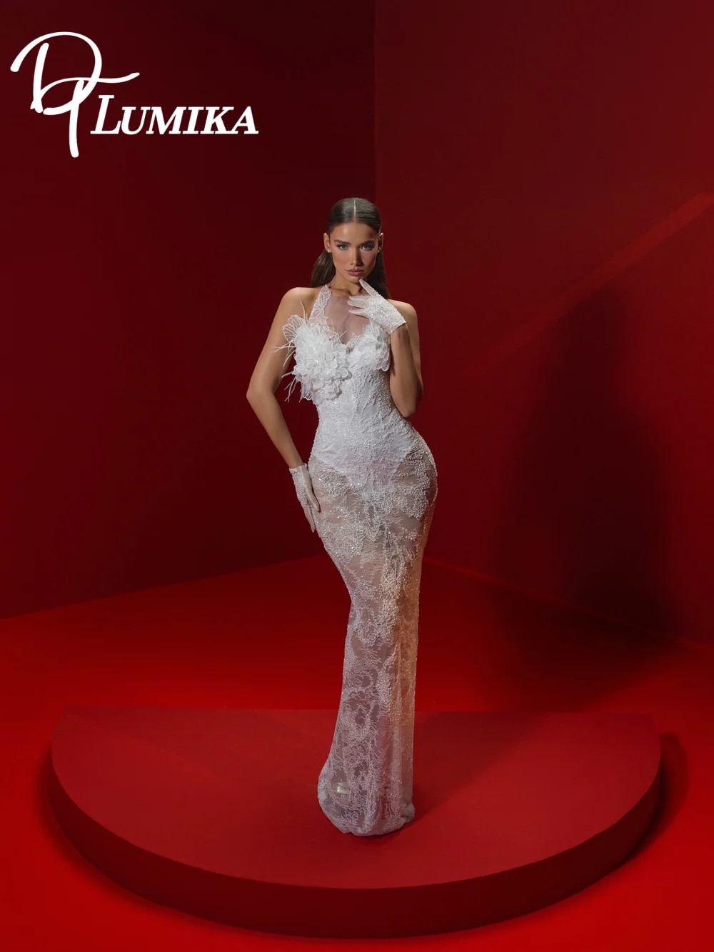 Elegant Halter Neck Sleeveless Bridal Gown Soft Floral Feather Embellished Lace Mermaid Dress Customized Vestidos De Novia