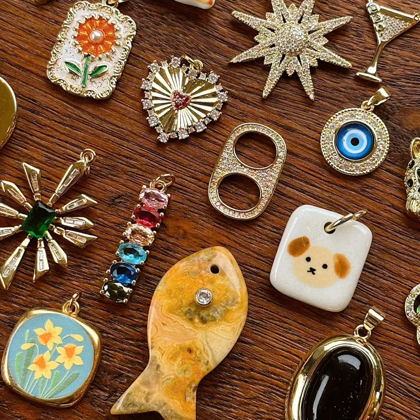 Vergoldete Emaille-Kristallanhänger, Vintage-Herz-, Böses-Auge-, Blumen- und Tieranhänger für Halsketten, Armbänder und DIY-Schmuckherstellung – Detail 7