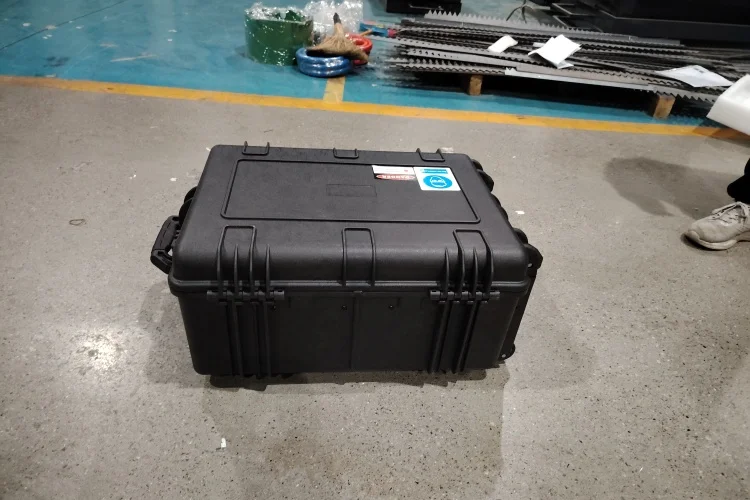 Facory Sale Portable Laser tools 100W 200W 500w Cleaner Mini Handheld Pulse laser Cleaning Machines for Rust Paint Removal