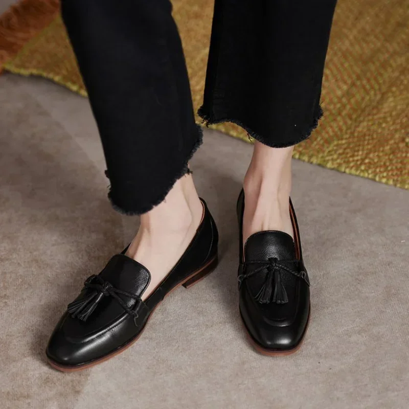 2024 New British Style Women Loafers Retro Tassels Leather Shoes Low Heel Shallow Single Shoes Black Brown School Flat Shoes