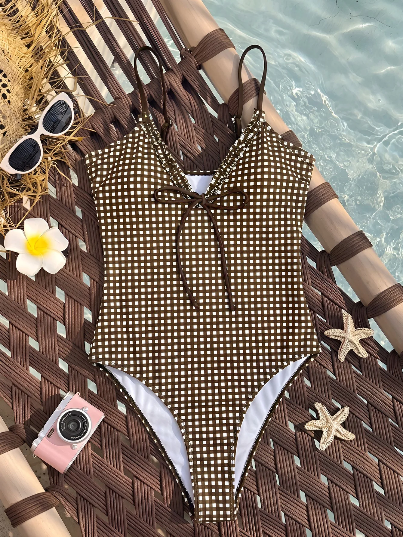 sexy ruffles striped print patchwork swimsuits one piece deep v-neck bodysuits bikinis bathing suit swimwear biquini tankini