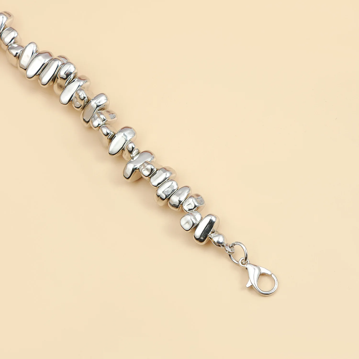 Nuevo Gargantilla con borlas de corazón Y2K, collar de aleación con cuentas irregulares, diseño de Metal, joyería