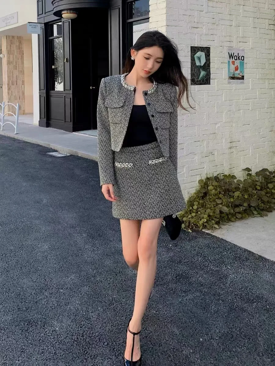 Nuevo Blazer gris de manga larga y Falda corta de cintura alta para mujer, conjunto de oficina para mujer, estilo clásico elegante, moda de alta calidad