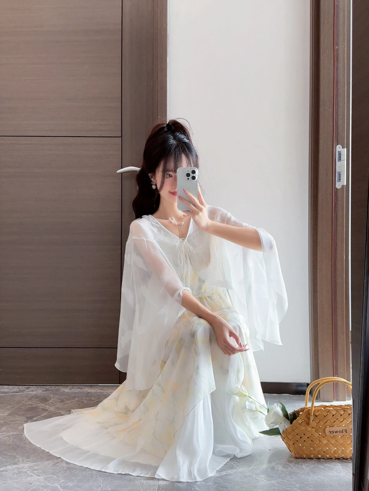 

Huaqizuru Chinese Style Sun Protection Shirt Elegant Chiffon Oversized Batwing Sleeve V-Neck Short Length Floral Print Top