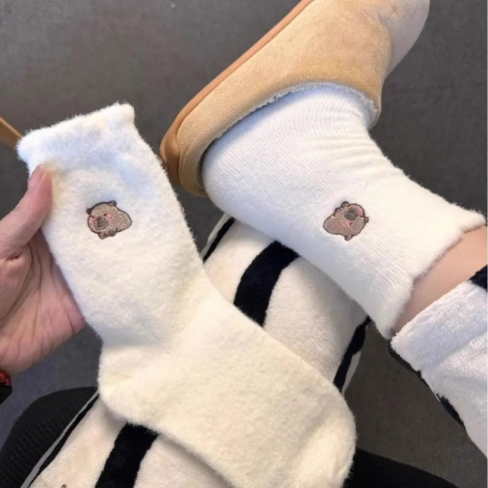 

5Pairs Sweet Fleece Capybara Socks Kawaii Ruffle Cartoon Tube Socks Soft Female Hosiery Plush Socks Women Winter Fall