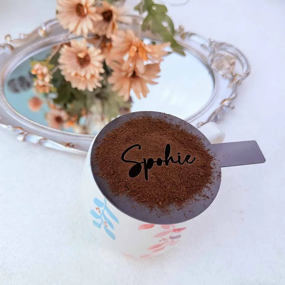 1 Stück personalisierte Acryl-Namensschablonen, Geburtstagsgeschenkideen für sie, Kaffeeliebhaberin, Cappuccino-Schablonengeschenk, Barista-Zubehör – Detail 4