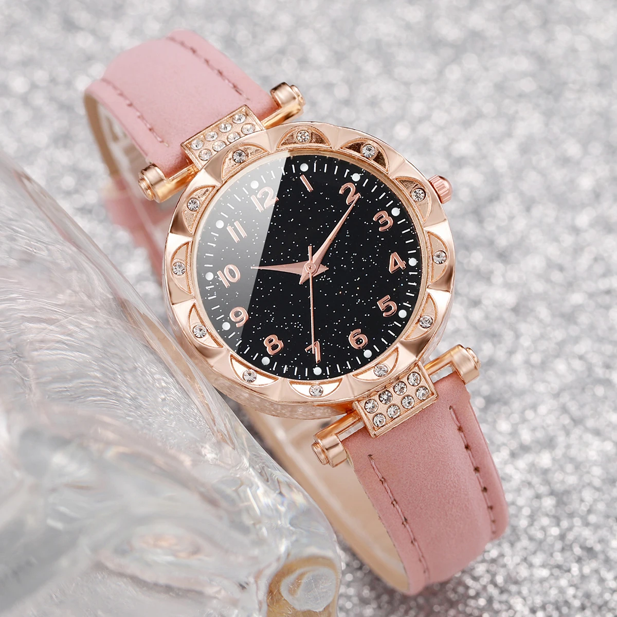 4pcs/set Fashion Women Leather Strap Quartz Watch with Heart-shaped Bracelet Pink Black Set