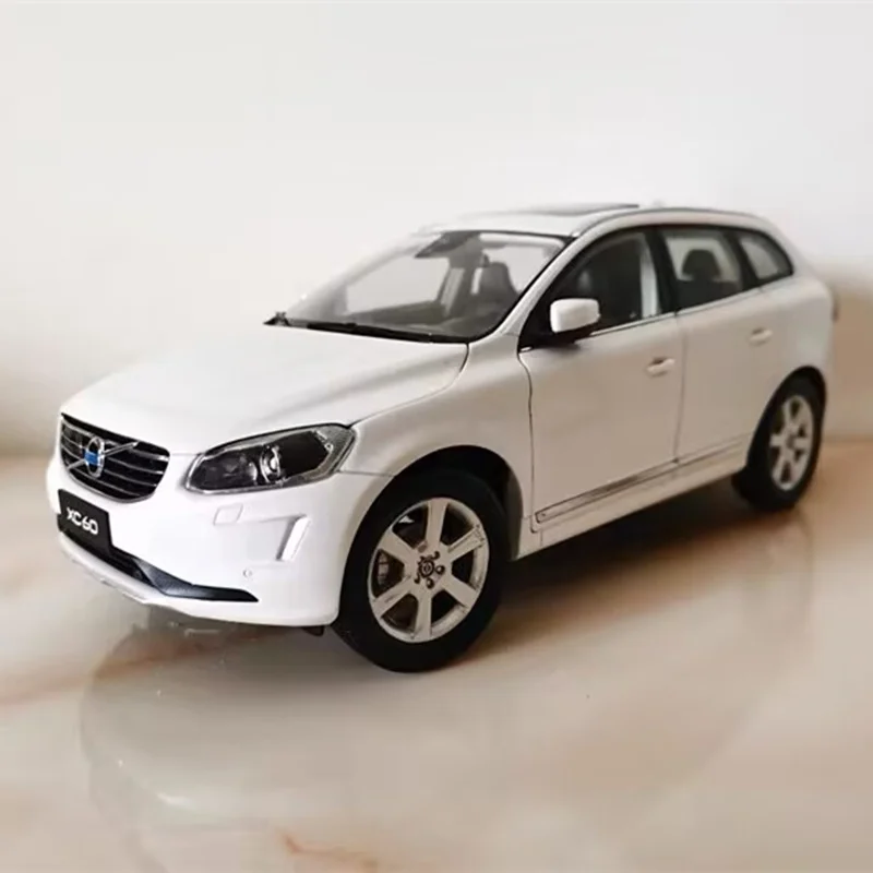 1:18 2015 Volvos XC60 SUV Alloy Car Model Diecasts Metal Vehicles Car Model Simulation Collection Childrens Toy Gifts Decoration