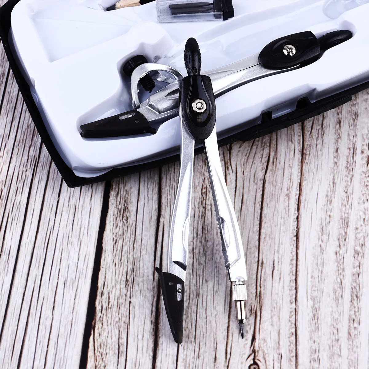 

8 Pieces Drawing Tool Set Metal Compass Straight Ruler Triangle Ruler Protractor Pencil Eraser Sharpener Geometry Kit Student