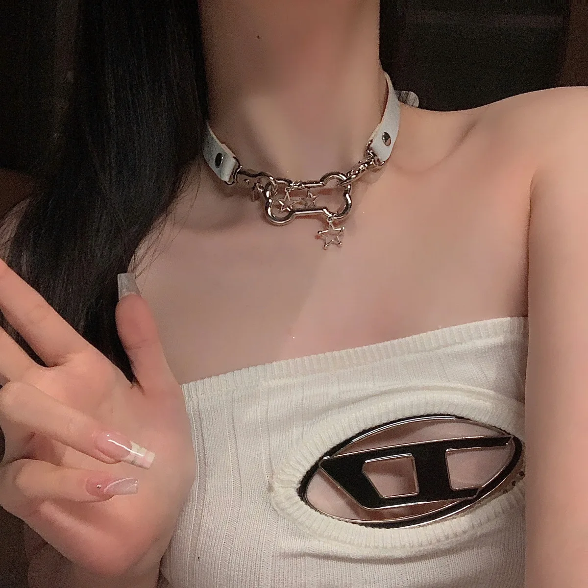 Punk  Rock and roll Hot Girl Personality Five-pointed star Bone Black + white Leather Stainless steel Necklace Clavicle chain