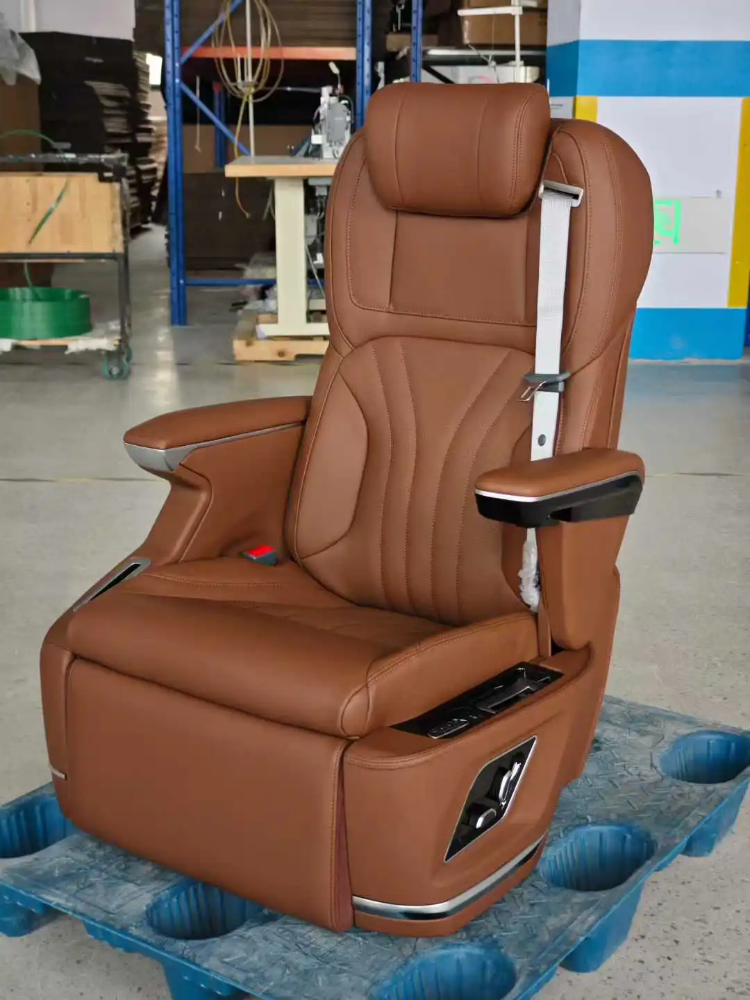 

UTV&ATVManufacturer's Pricing Car Modification Single Leather Van Luxury Vip Seat for Benz Vito Sprinter