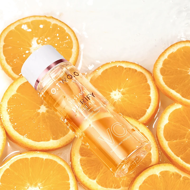 A dual-phase makeup remover that gently removes and quickly melts away makeup for normal to sensitive skin.