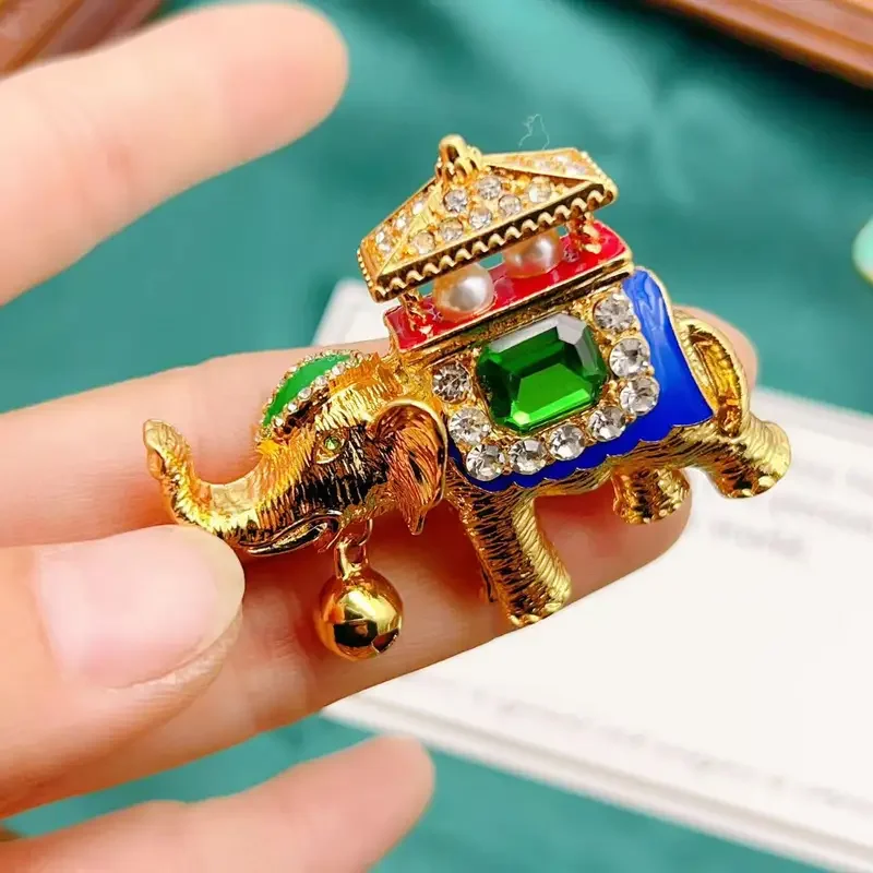 Retro personality fashion middle court style enamel glaze pearl rhinestone Ji elephant elephant brooch