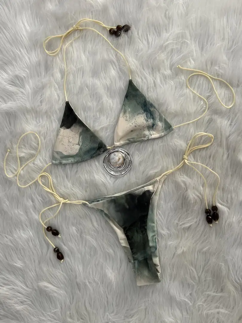 

Новый раздельный купальник-бикини с завязками на шее в стиле островного отдыха, сексуальный и смелый стиль для девушек, модная пляжная одежда в стиле INS, оригинальный тренд.