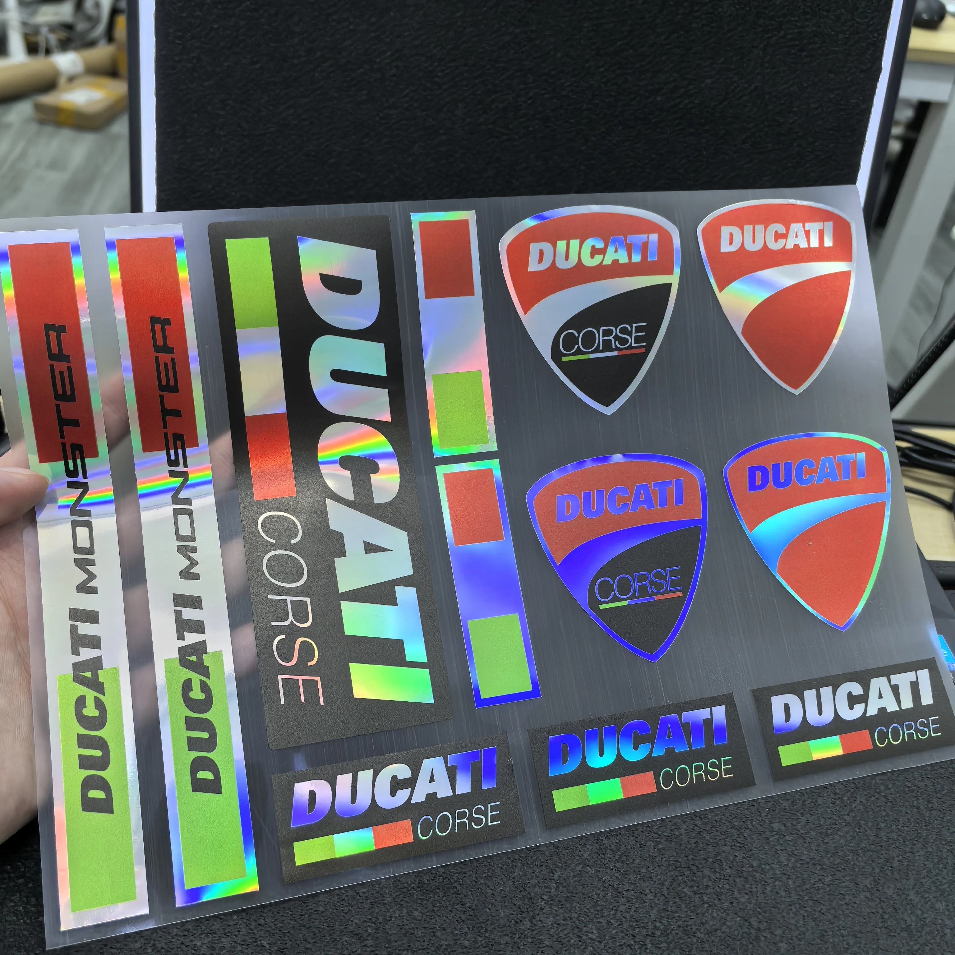 

Лазерная наклейка с логотипом монстра Ducati, светоотражающая наклейка на мотоцикл