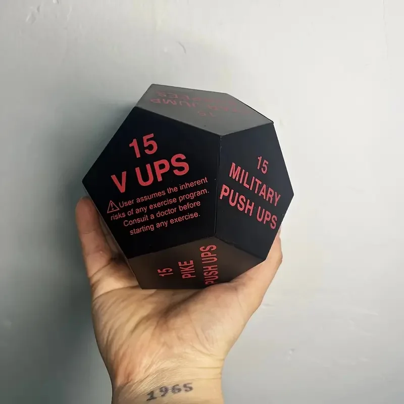 1 كرة رياضية نرد للياقة البدنية - 12 كعكة موس، تستخدم لتعزيز القوة البدنية، استرخاء العقل والجسم، أبيض، أحمر، تأثير رياضي