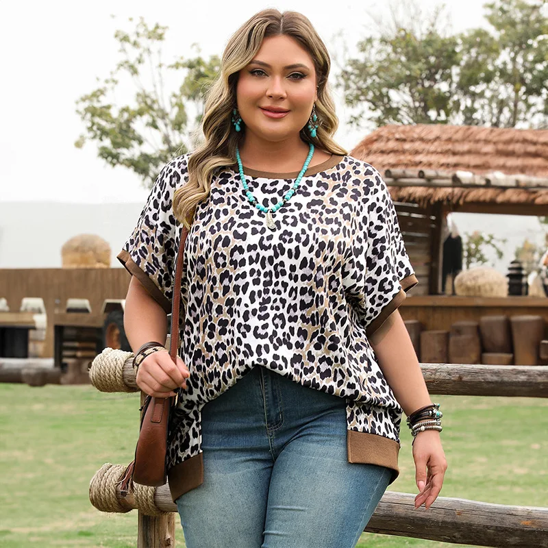 Summer New Leopard Print plus Size T-shirt Women's European Fashion Loose Slit Hem Short-Sleeved Pullover Top