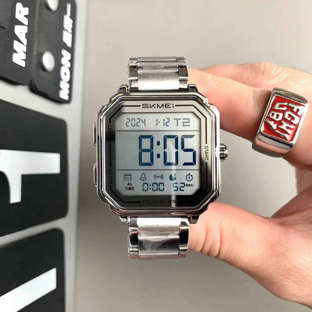 Ultra-thin Large Screen Multi-function Man Watch Outdoor Sports Timing Waterproof Calendar Alarm Clock Dual Time Luminous Watch