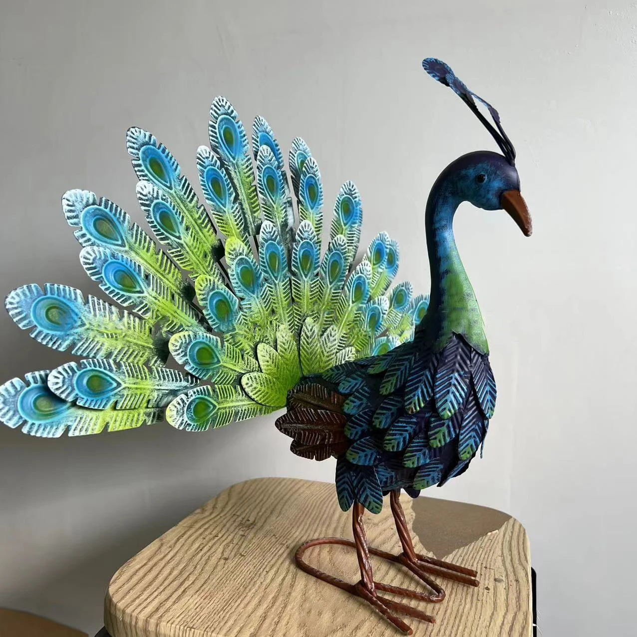 Multicolor Metallic Peacock Statue Home Garden Decoration Gift Metal Crafts Colorful Metal Peacock Outdoor Decoration