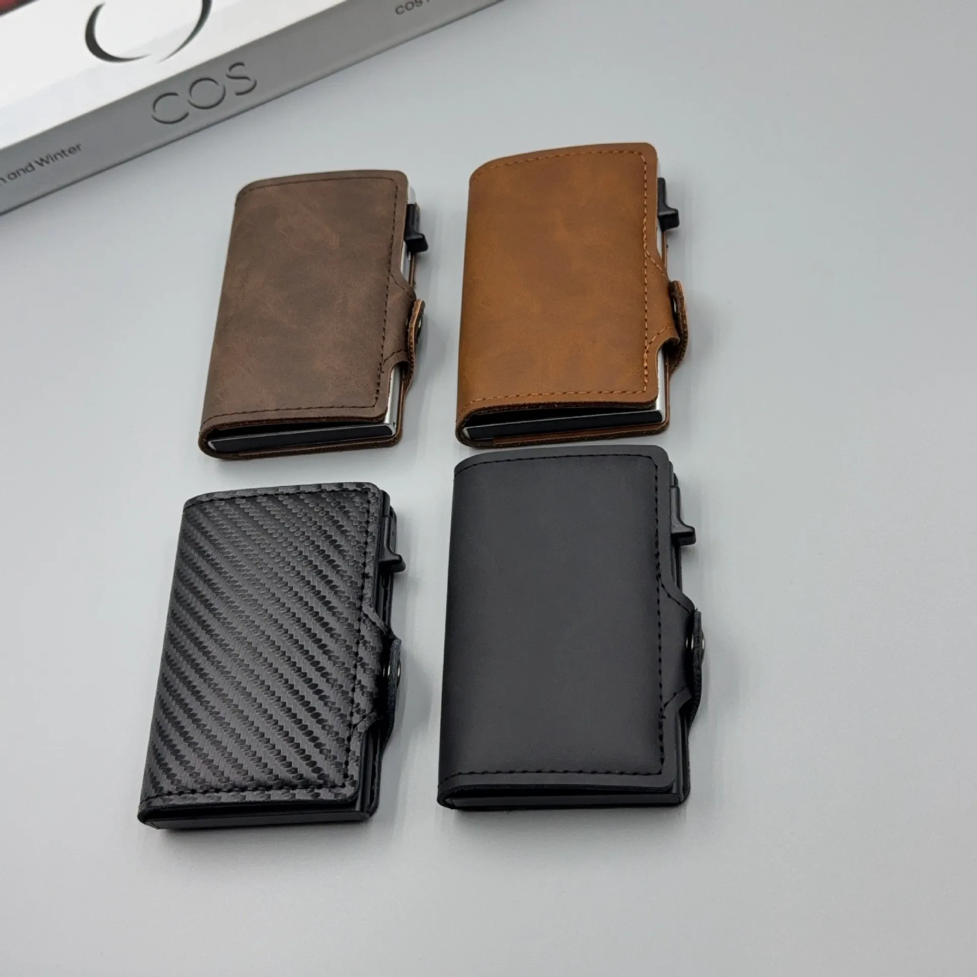RFID-blockierender Pop-Up-Kartenhalter aus Kohlefaser, Herren-Geldbörse, minimalistisches Kredit- und Ausweiskartenetui, modische Geldbörse, Carteira Masculina – Detail 13
