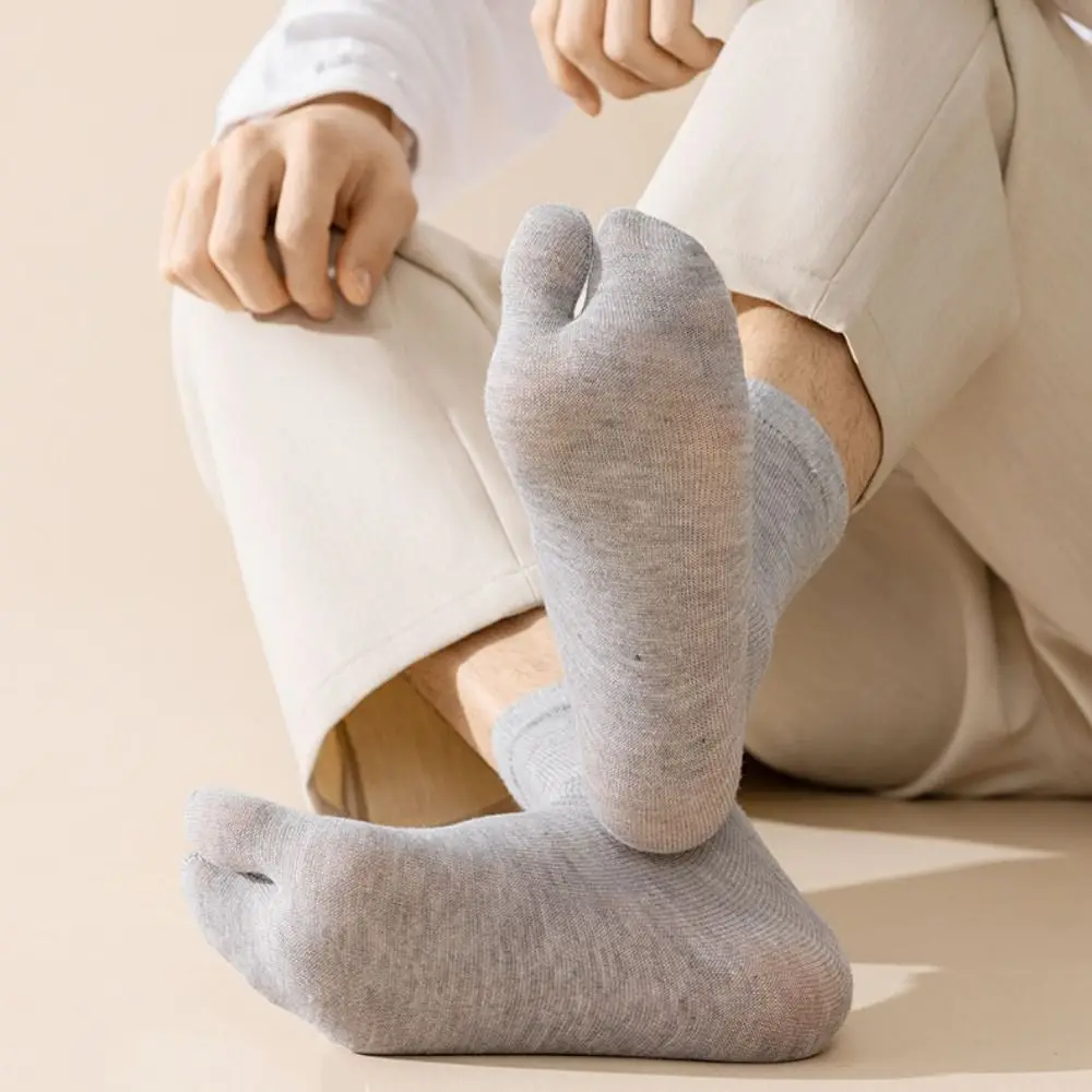 

3Pairs Comfortable Mid-calf Flip Flops Socks Thin Solid Color Two Toes Socks Breathable Ankle Hosiery Tube Socks Women Summer