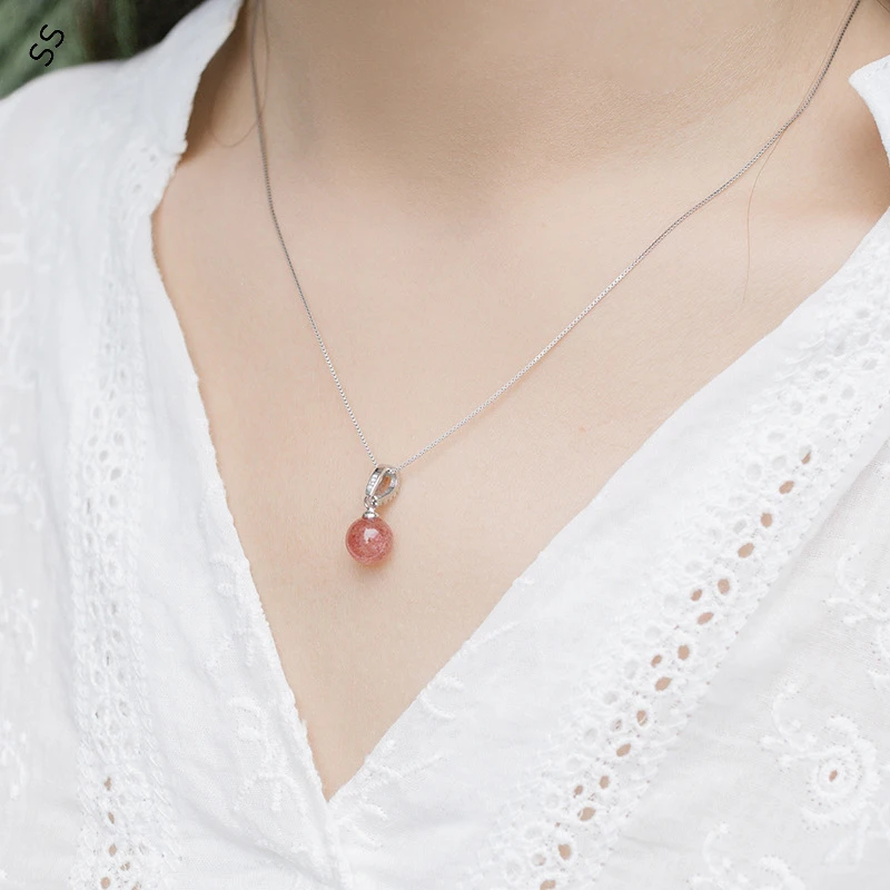 

Strawberry Crystal Necklace Female S925 Silver Japanese-Korean Simple Small Fresh Jewelry Gemstone Cavicle Chain Accessories