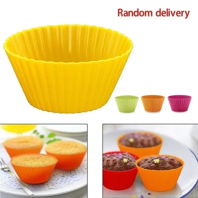 12pcs baking cake mold(random color)