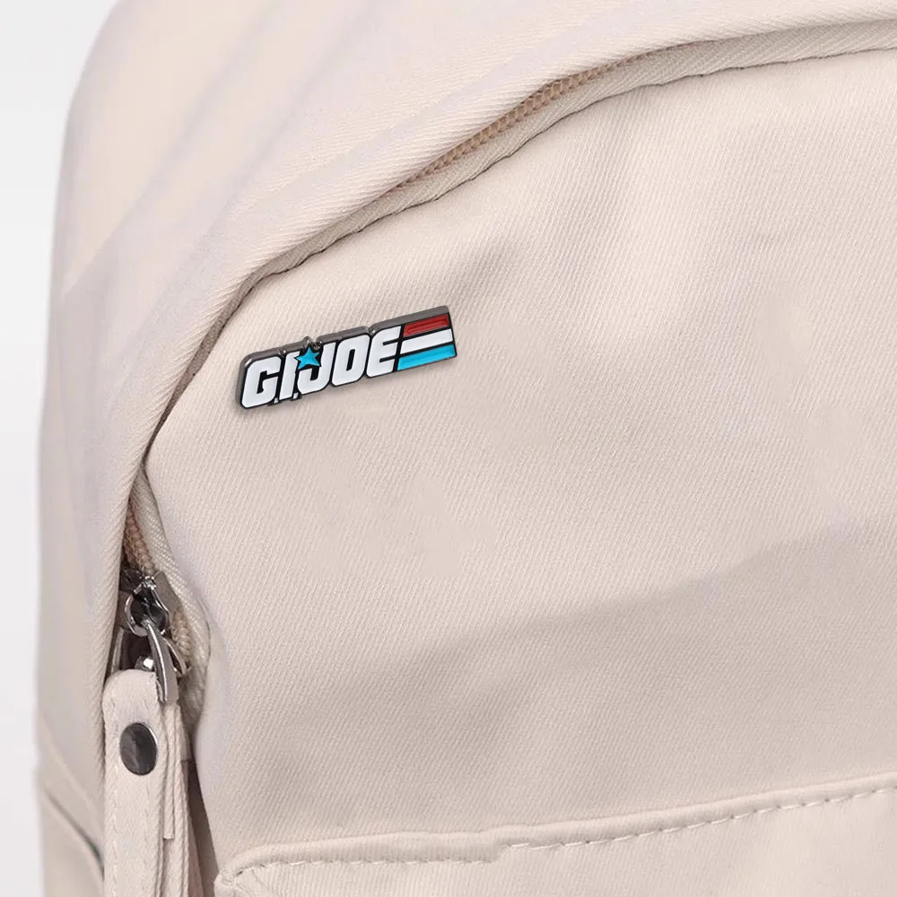 Klassische GI JOE Special Forces Buchstaben-Brosche, Retro-Themen-Anime-Accessoire, Abzeichen, rot-weiß-blau gestreifter Metall-Anstecker zur Dekoration – Detail 7