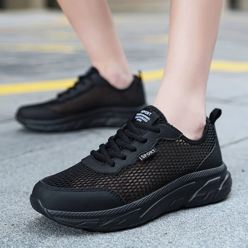 

Hollow Mesh Upper Thick Platform Men's Casual Sneakers Gym Breathable Running Shoe in Promotion Korean Jogging Male Sports Shoes